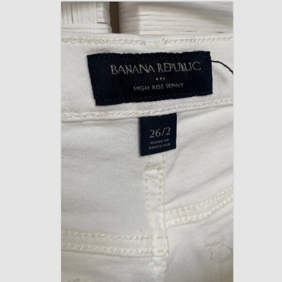 Banana Republic High Rise Skinny Fray White Jeans Size 26 / 2 - Picture 4 of 5